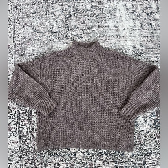 Old Navy SoSoft Funnel Neck Sweater - Picture 3 of 5